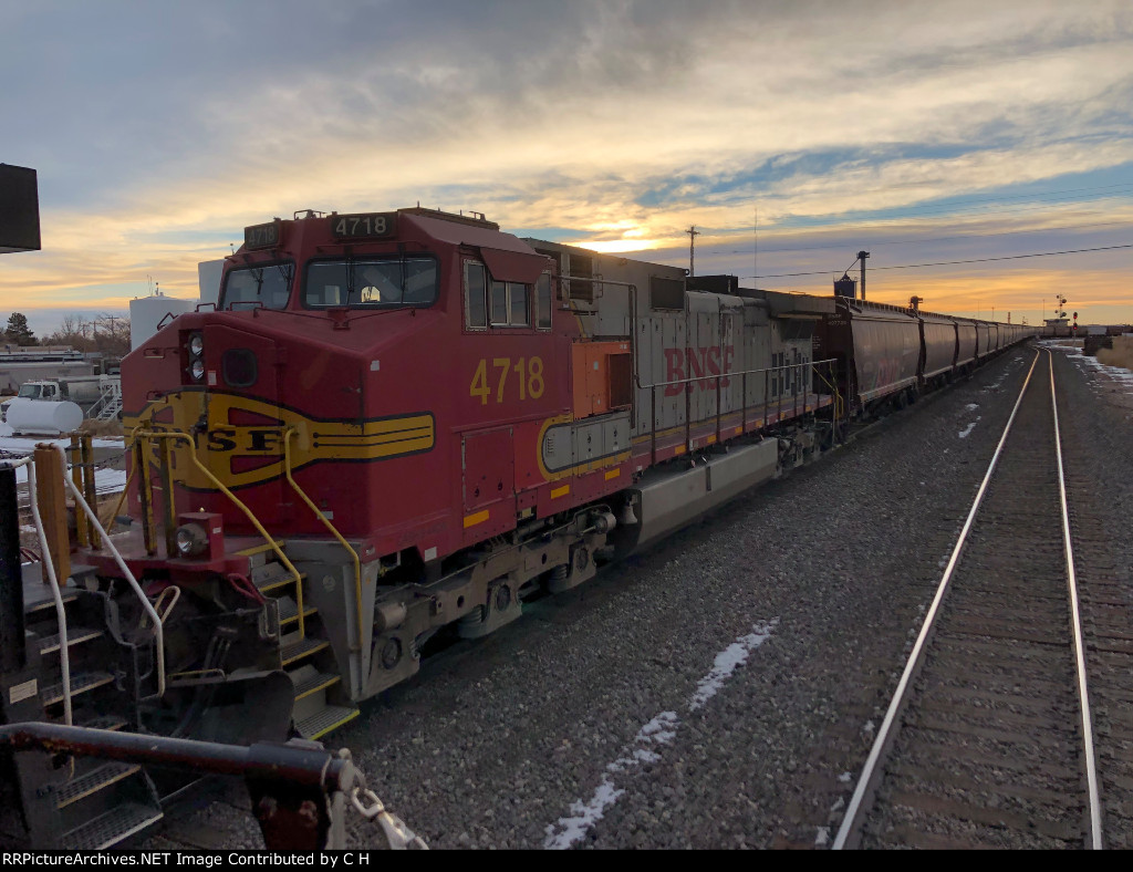 BNSF 4718